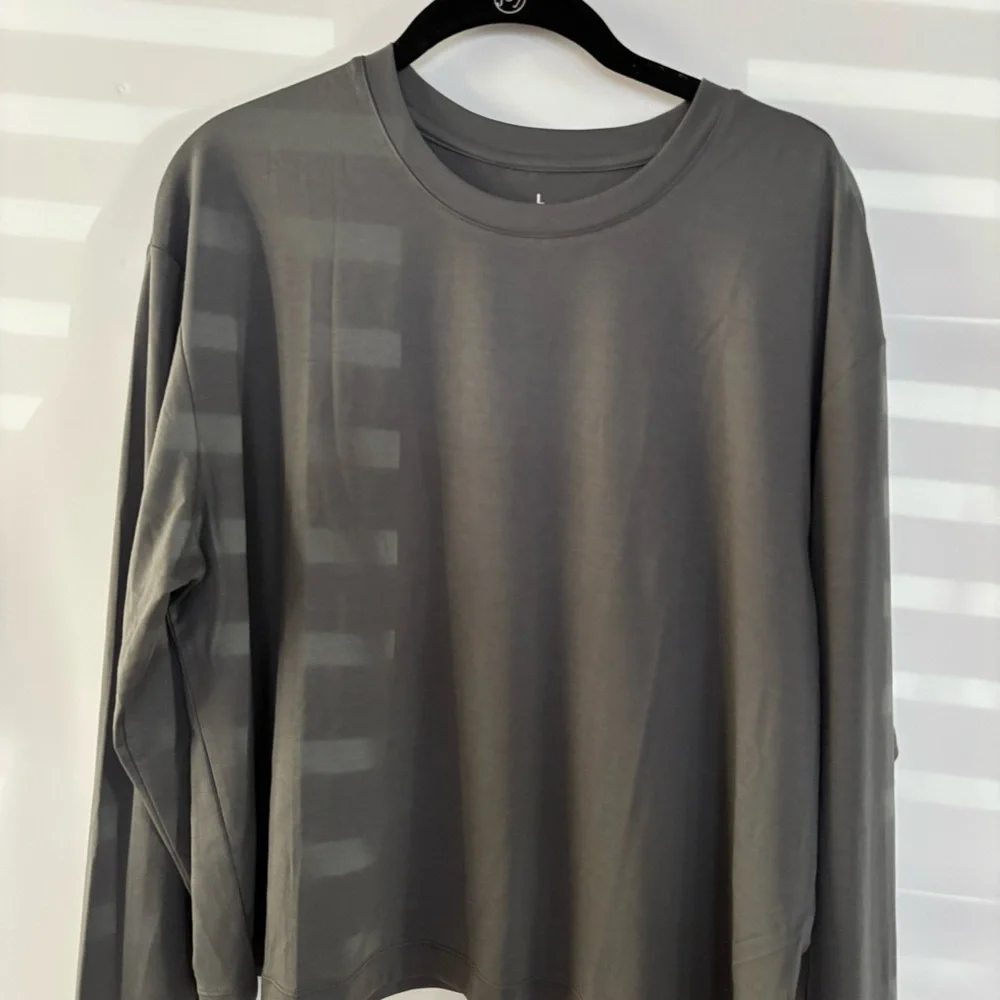 FREE FLY Women's Elevate Long Sleeve Tee Size L in Smoke Gray NWT - Picture 3 of 12